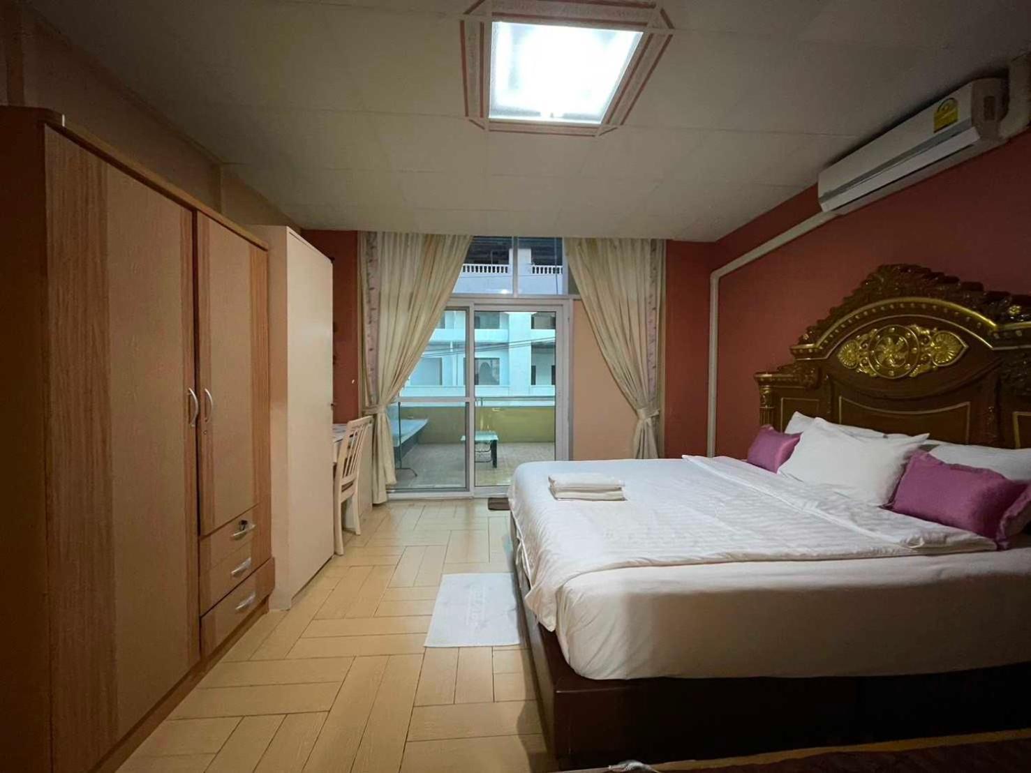 Oyo 75486 Anna Residence Jomtien Exterior foto